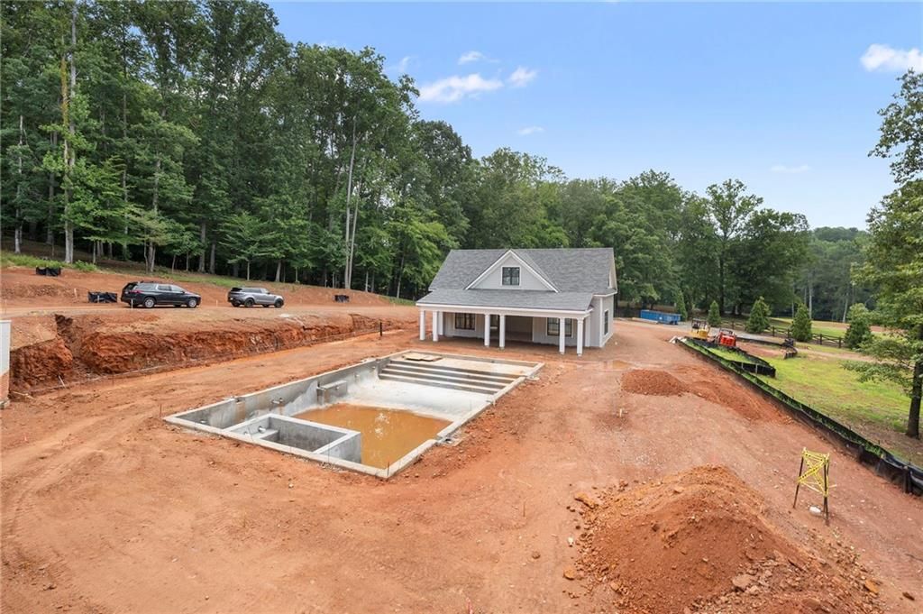 Image 25 of property listing at 13675 Freemanville Road, Milton, GA 30004