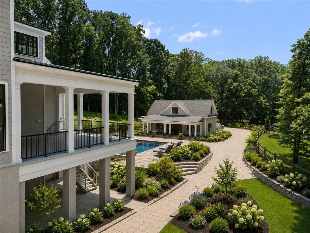 Image 3 of property listing at 13675 Freemanville Road, Milton, GA 30004