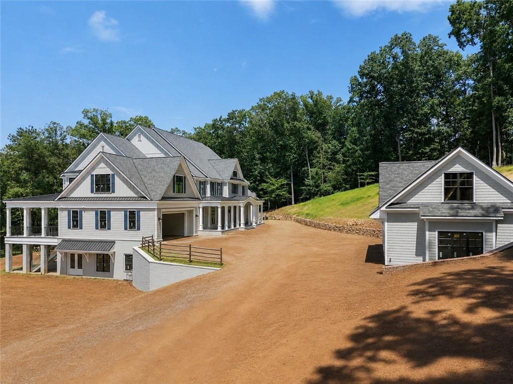 Image 6 of property listing at 13675 Freemanville Road, Milton, GA 30004