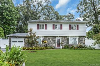 22 Rolling Hills Drive, Huntington Station, NY 11746