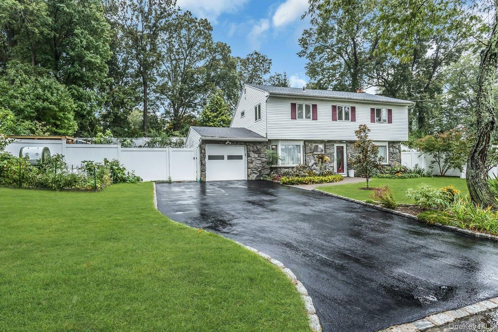 22 Rolling Hills Drive, Huntington Station, NY 11746 — photo 3