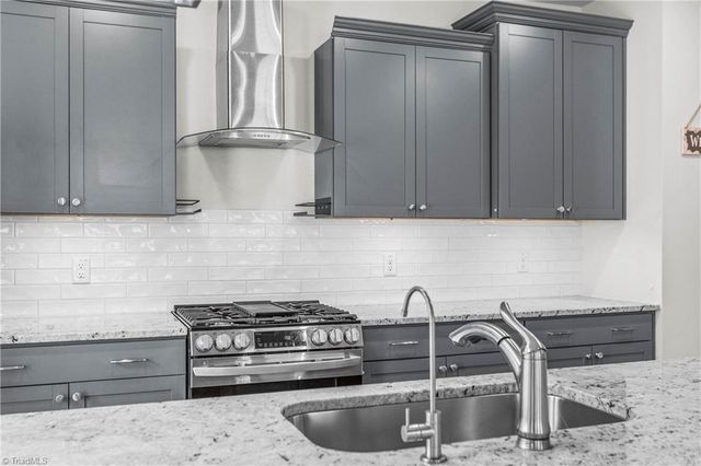 7388 Deerhurst Lane, Kernersville, NC 27284