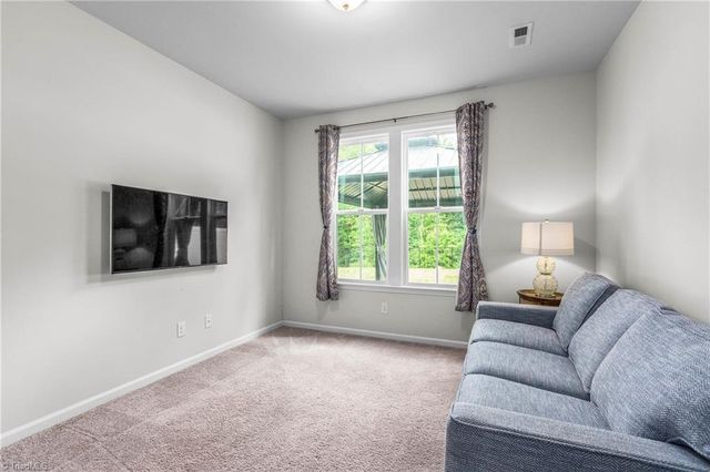 7388 Deerhurst Lane, Kernersville, NC 27284