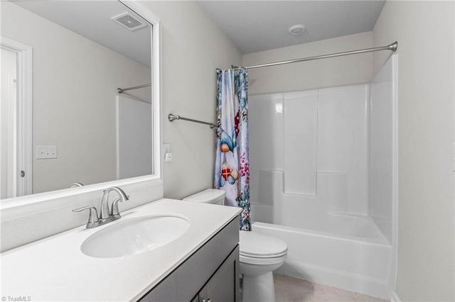 7388 Deerhurst Lane, Kernersville, NC 27284