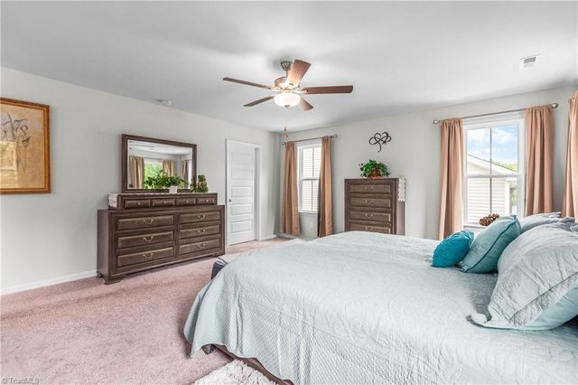 7388 Deerhurst Lane, Kernersville, NC 27284