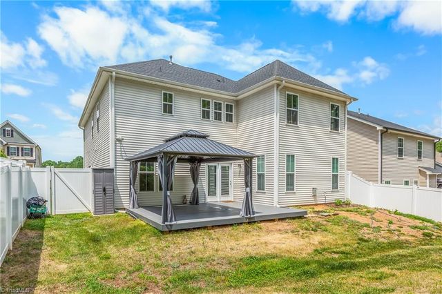 7388 Deerhurst Lane, Kernersville, NC 27284