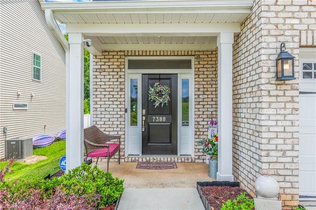 7388 Deerhurst Lane, Kernersville, NC 27284