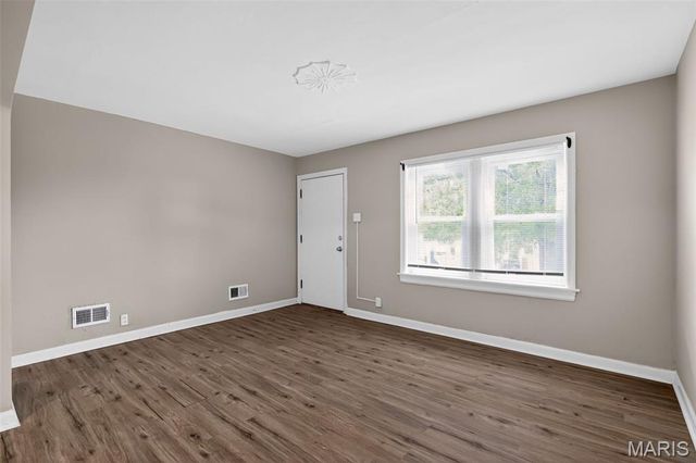 7054 Minnie Avenue, St Louis, MO 63136