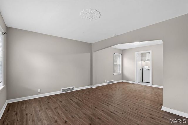 7054 Minnie Avenue, St Louis, MO 63136