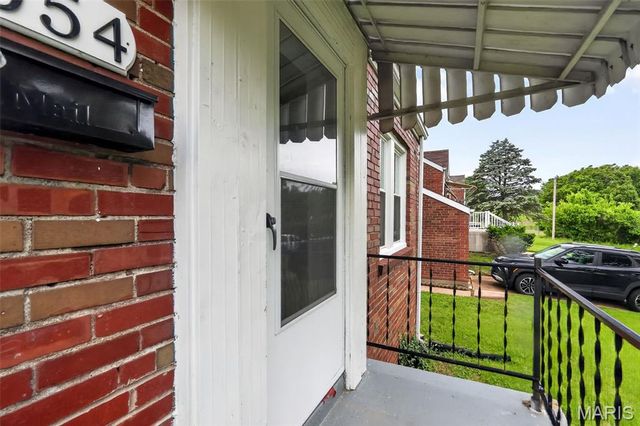 7054 Minnie Avenue, St Louis, MO 63136