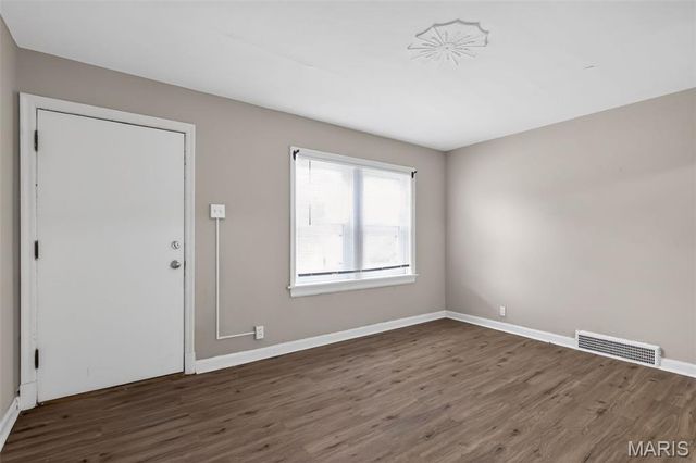 7054 Minnie Avenue, St Louis, MO 63136