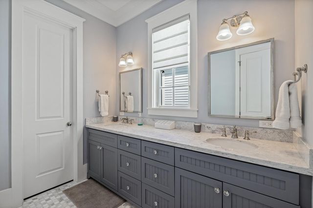 802 Beachtown Passage, Galveston, TX 77550