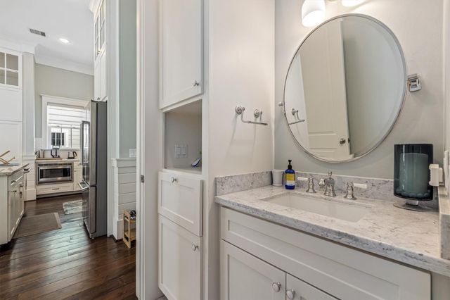802 Beachtown Passage, Galveston, TX 77550