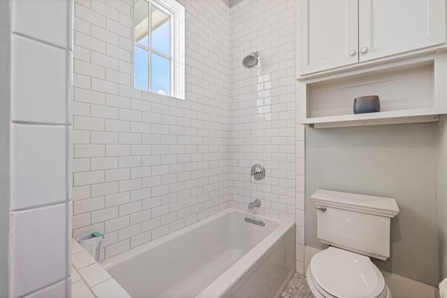 802 Beachtown Passage, Galveston, TX 77550