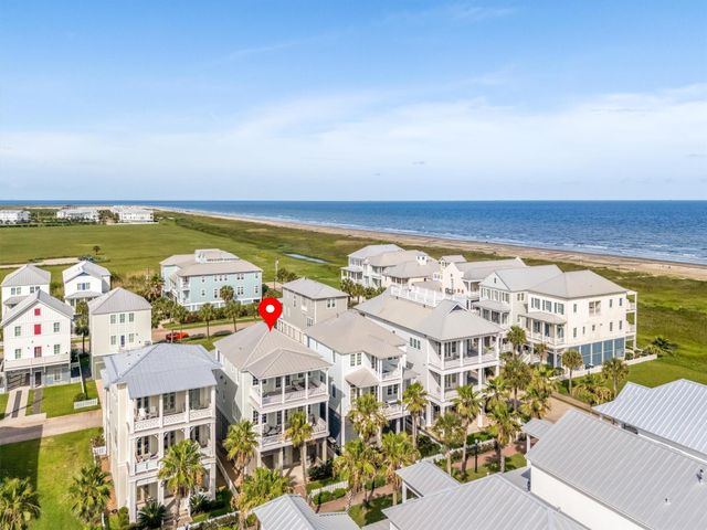 802 Beachtown Passage, Galveston, TX 77550