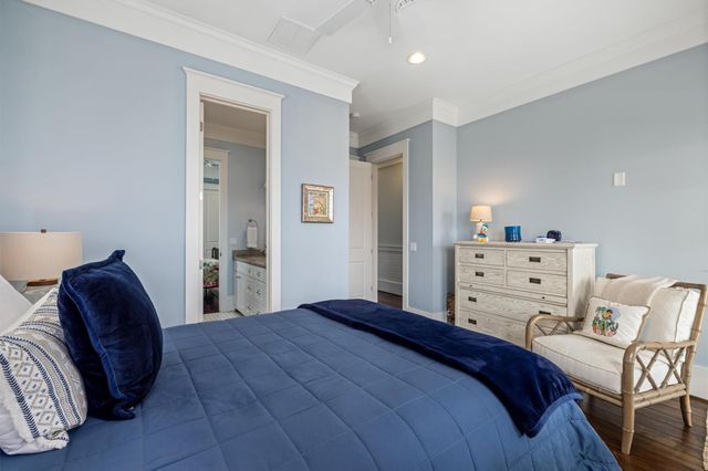 802 Beachtown Passage, Galveston, TX 77550