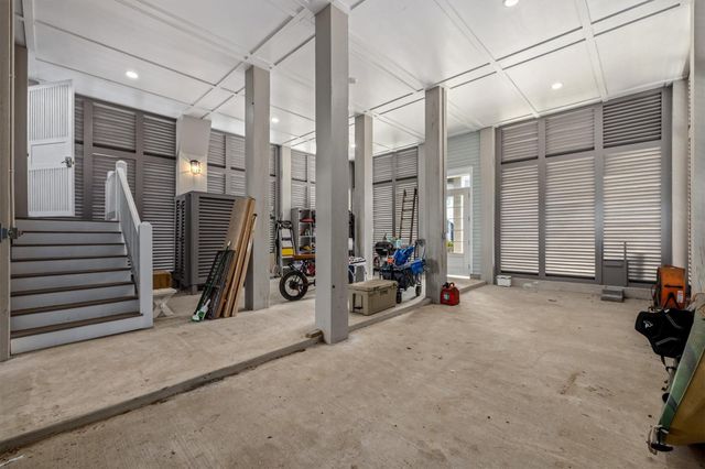 802 Beachtown Passage, Galveston, TX 77550