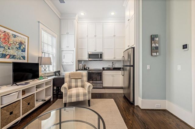 802 Beachtown Passage, Galveston, TX 77550