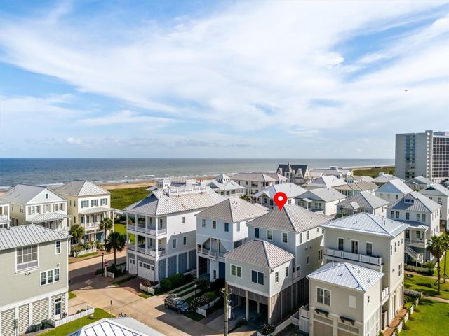 802 Beachtown Passage, Galveston, TX 77550