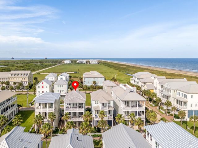 802 Beachtown Passage, Galveston, TX 77550