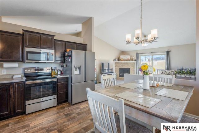 14623 Gilder Avenue, Bennington, NE 68007
