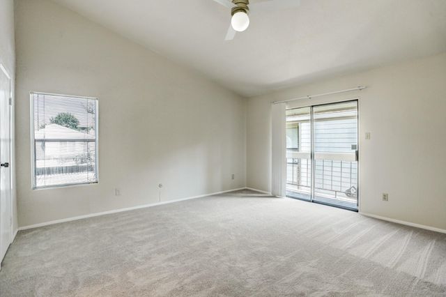 1881 Bering Drive 12, Houston, TX 77057