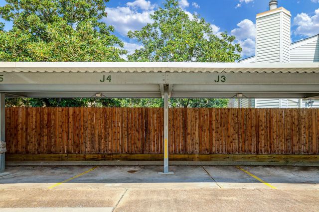 1881 Bering Drive 12, Houston, TX 77057