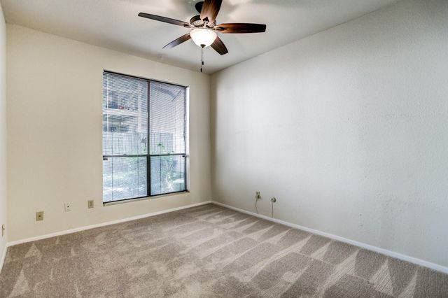 1881 Bering Drive 12, Houston, TX 77057