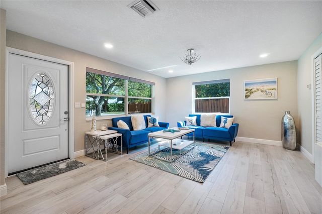 1634 NE 3rd Ave, Delray Beach, FL 33444