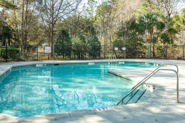 102 Yellow Hawthorn Circle, Summerville, SC 29483