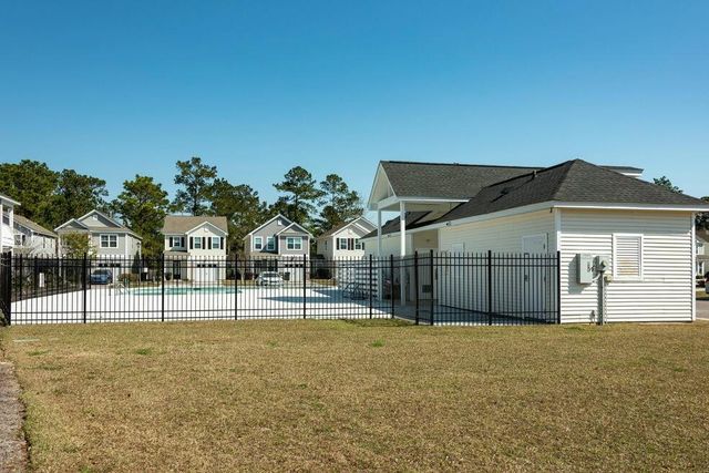 102 Yellow Hawthorn Circle, Summerville, SC 29483