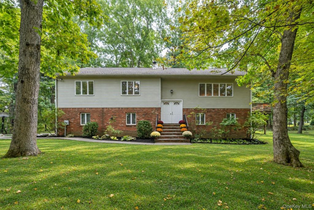 116 Stanwood Road, Bedford Corners, NY 10549 — exterior