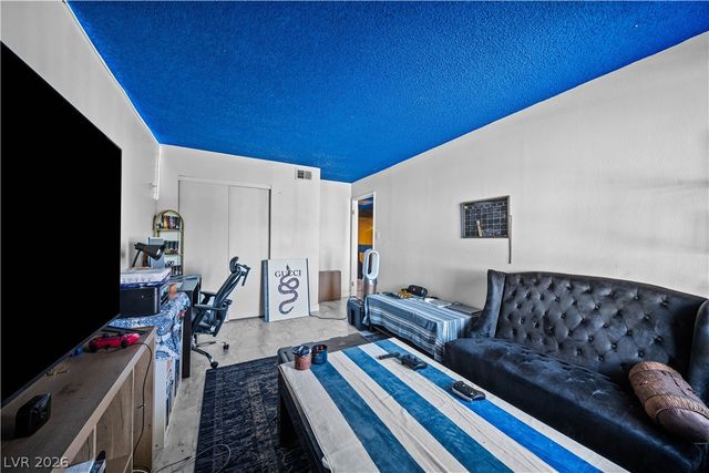 640 Brookway Lane, Las Vegas, NV 89169