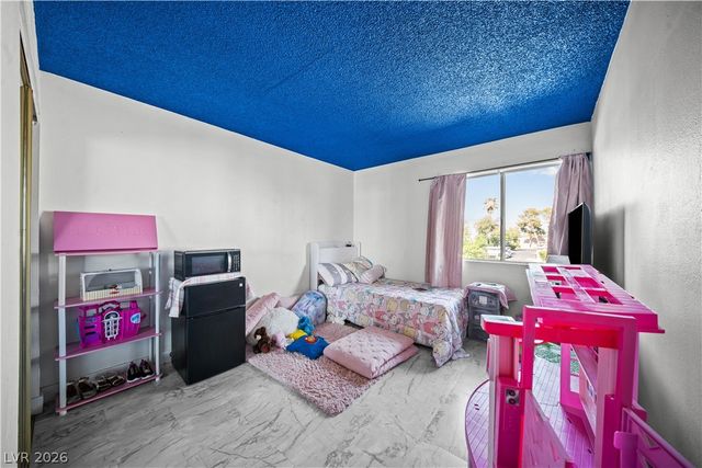 640 Brookway Lane, Las Vegas, NV 89169