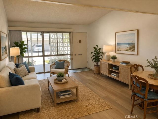 1621 Monterey Road M2-19D, Seal Beach, CA 90740