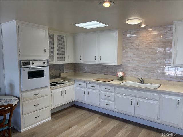 1621 Monterey Road M2-19D, Seal Beach, CA 90740
