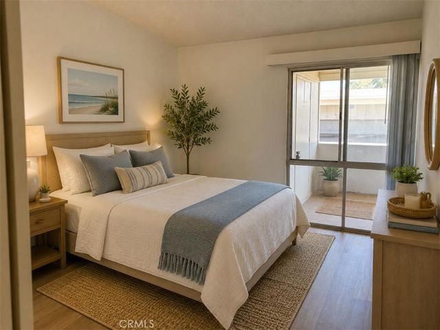 1621 Monterey Road M2-19D, Seal Beach, CA 90740