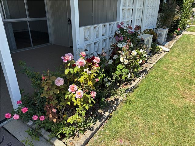 1621 Monterey Road M2-19D, Seal Beach, CA 90740
