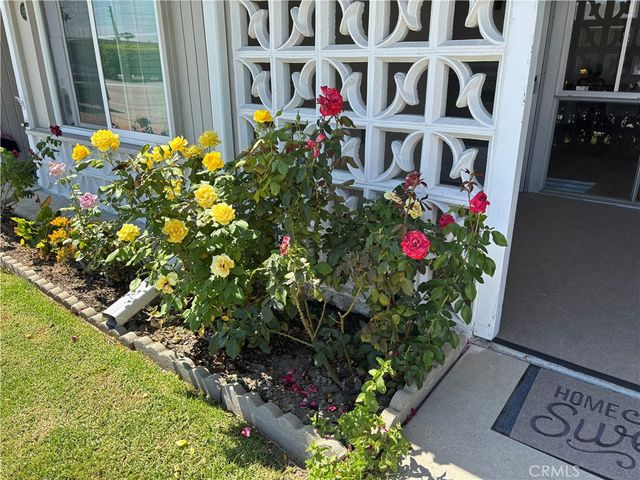1621 Monterey Road M2-19D, Seal Beach, CA 90740