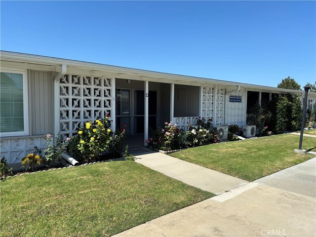 1621 Monterey Road M2-19D, Seal Beach, CA 90740
