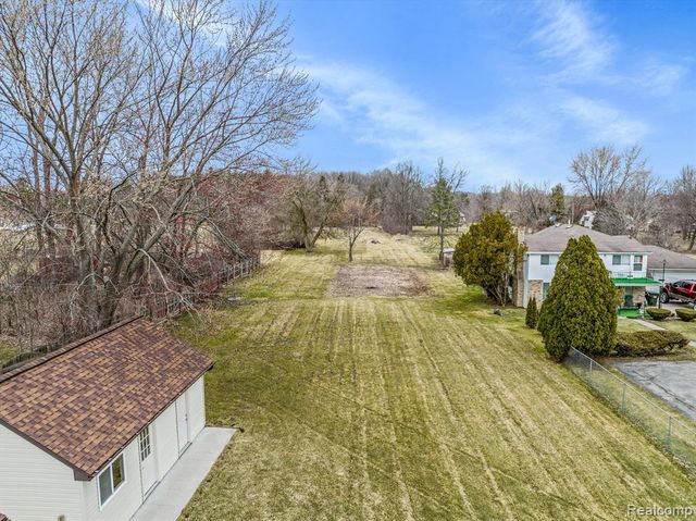 498 South Boulevard, Rochester Hills, MI 48307