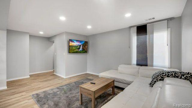 498 South Boulevard, Rochester Hills, MI 48307