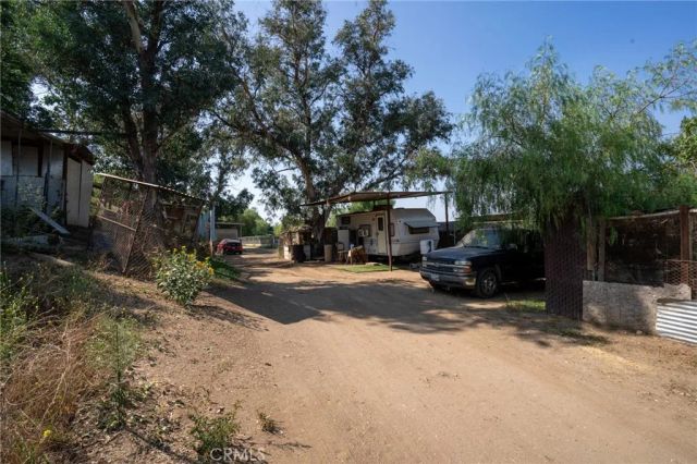 11164 Locust Avenue, Bloomington, CA 92316