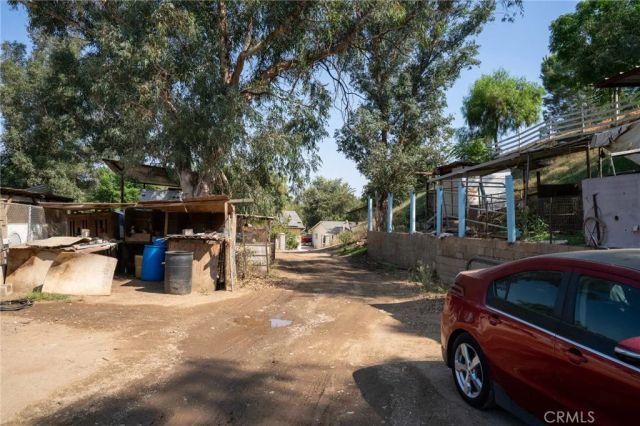 11164 Locust Avenue, Bloomington, CA 92316