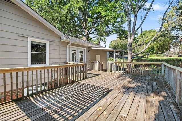 203 Cheltenham Drive, Winston-salem, NC 27103