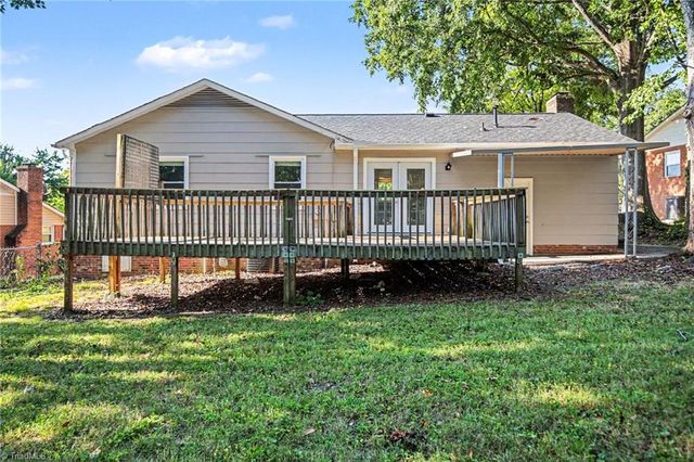 203 Cheltenham Drive, Winston-salem, NC 27103