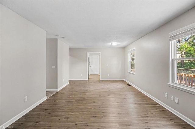203 Cheltenham Drive, Winston-salem, NC 27103