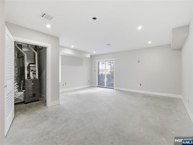 138-140 Weigands Lane 1, Secaucus, NJ 07094