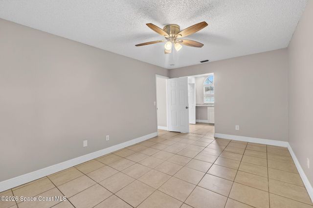 1366 Havre Street NW, Palm Bay, FL 32907
