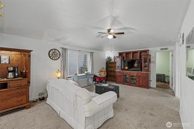 1160 S Mary Avenue, East Wenatchee, WA 98802